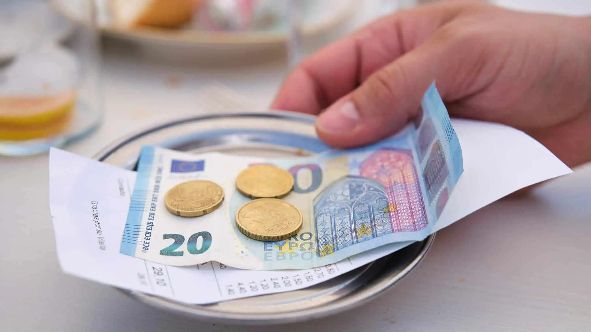 Rabatte auf Barzahlungen: Am falschen Ende gespart?